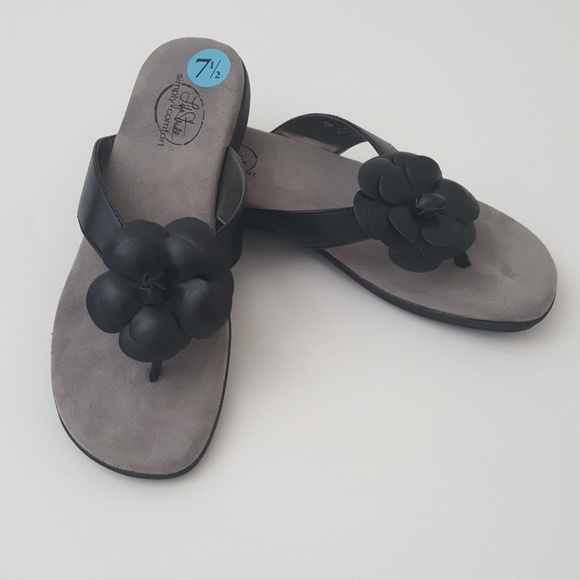 lifestride flip flops